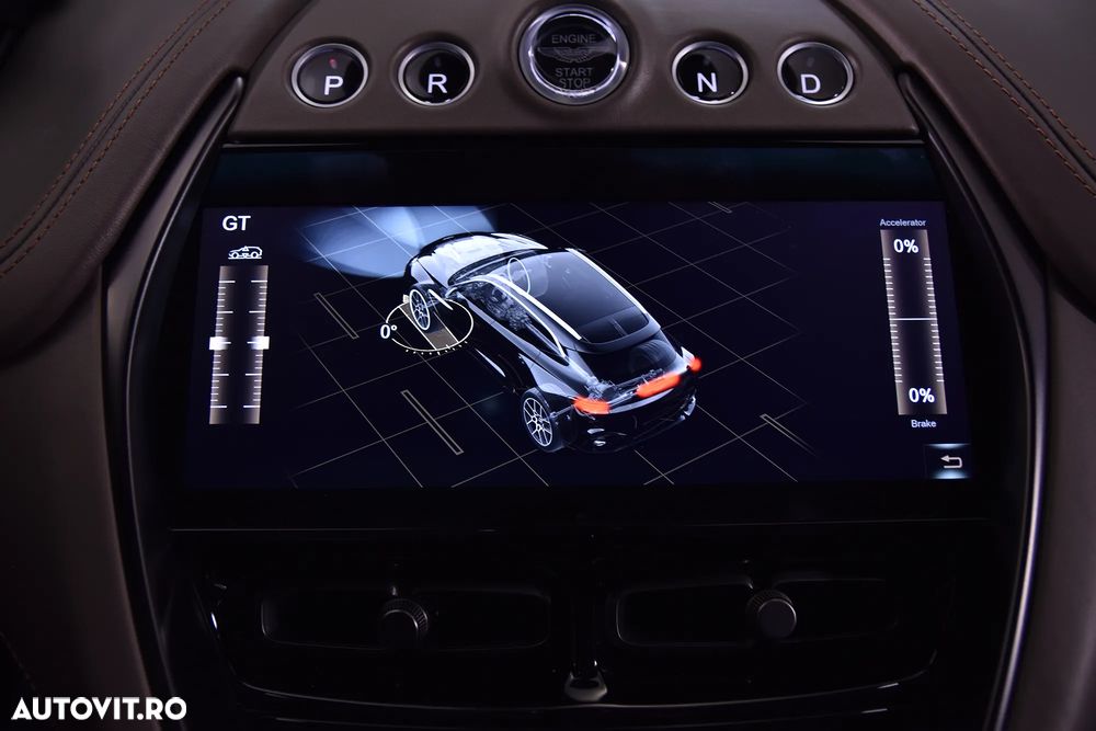 Aston Martin DBX - 23