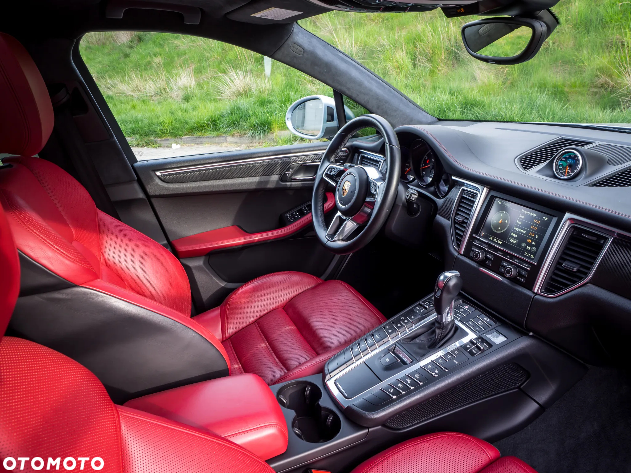 Porsche Macan Turbo - 36