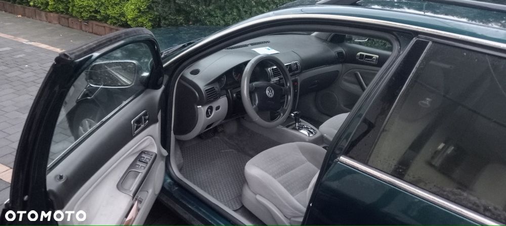 Volkswagen Passat - 5