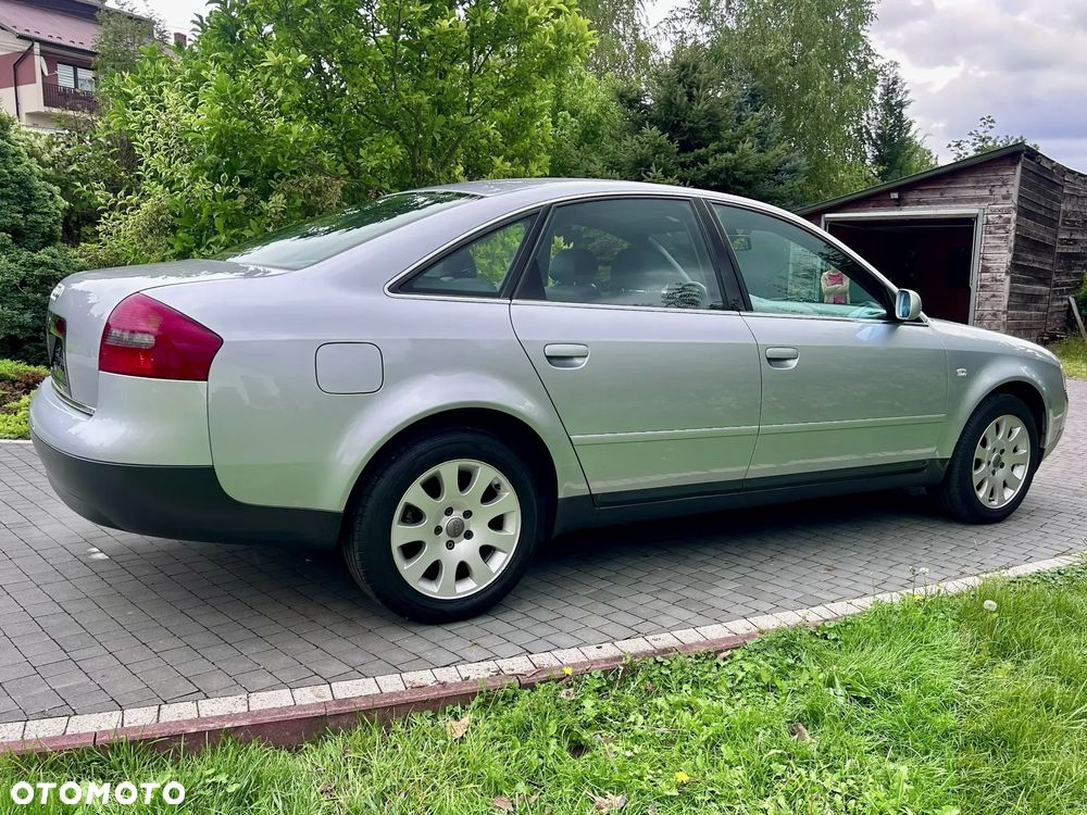 Audi A6 Limousine 2.4 - 3