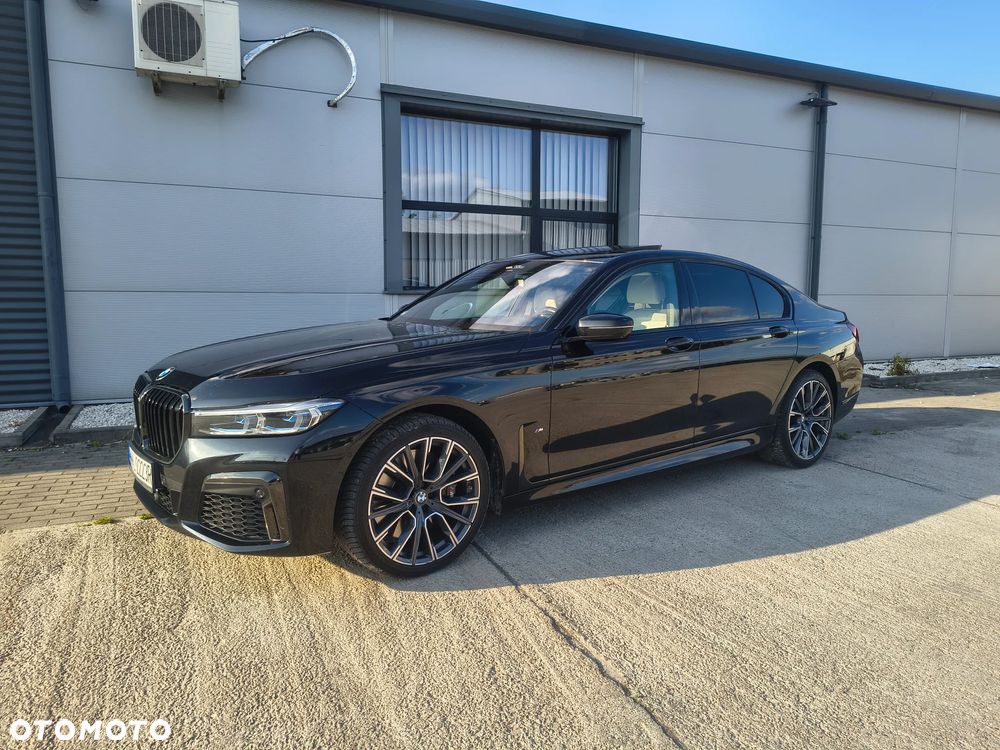 BMW Seria 7 750i xDrive sport - 2