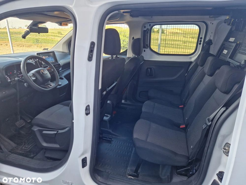 Toyota Proace City 1.2 D-4T Long 2,3t Active (bryg.) - 28