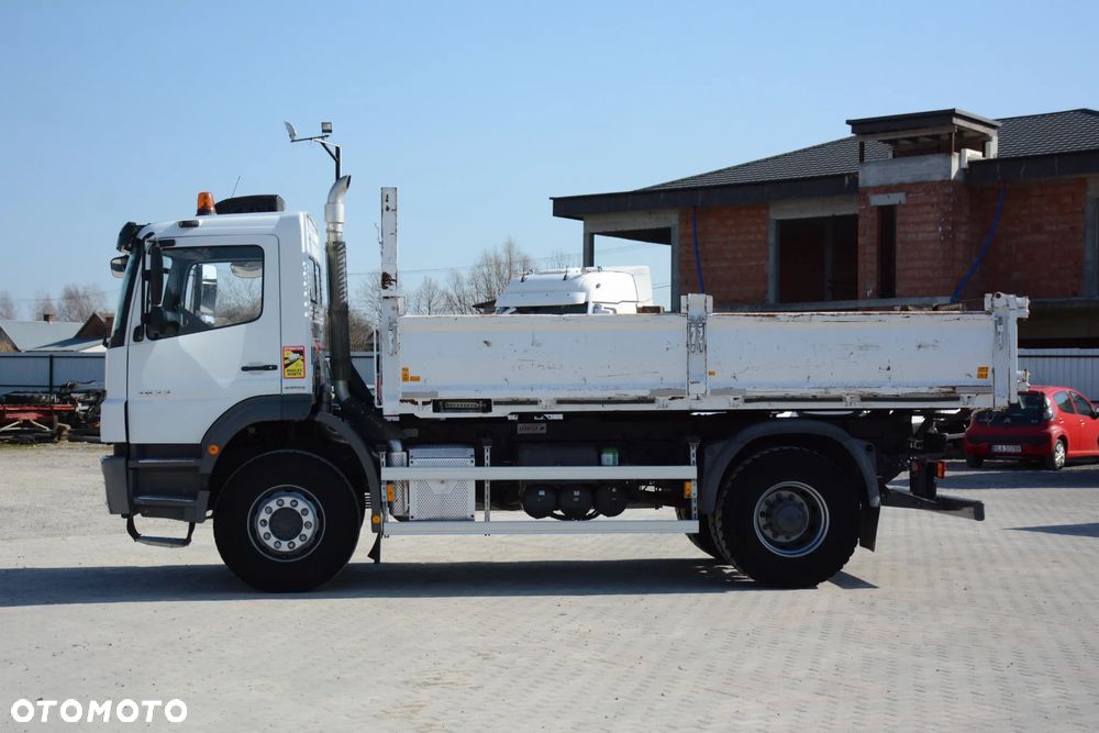 Mercedes-Benz Axor 1833 / 2012r. / 4x2 / Niski przebieg / Świeżo sprowadzony - 11