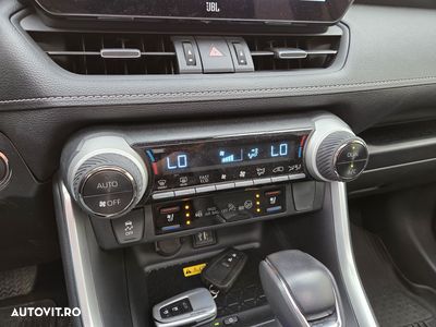 Toyota RAV4 - 8