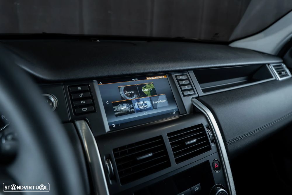 Land Rover Discovery Sport 2.0 TD4 Pure 7L Auto - 18