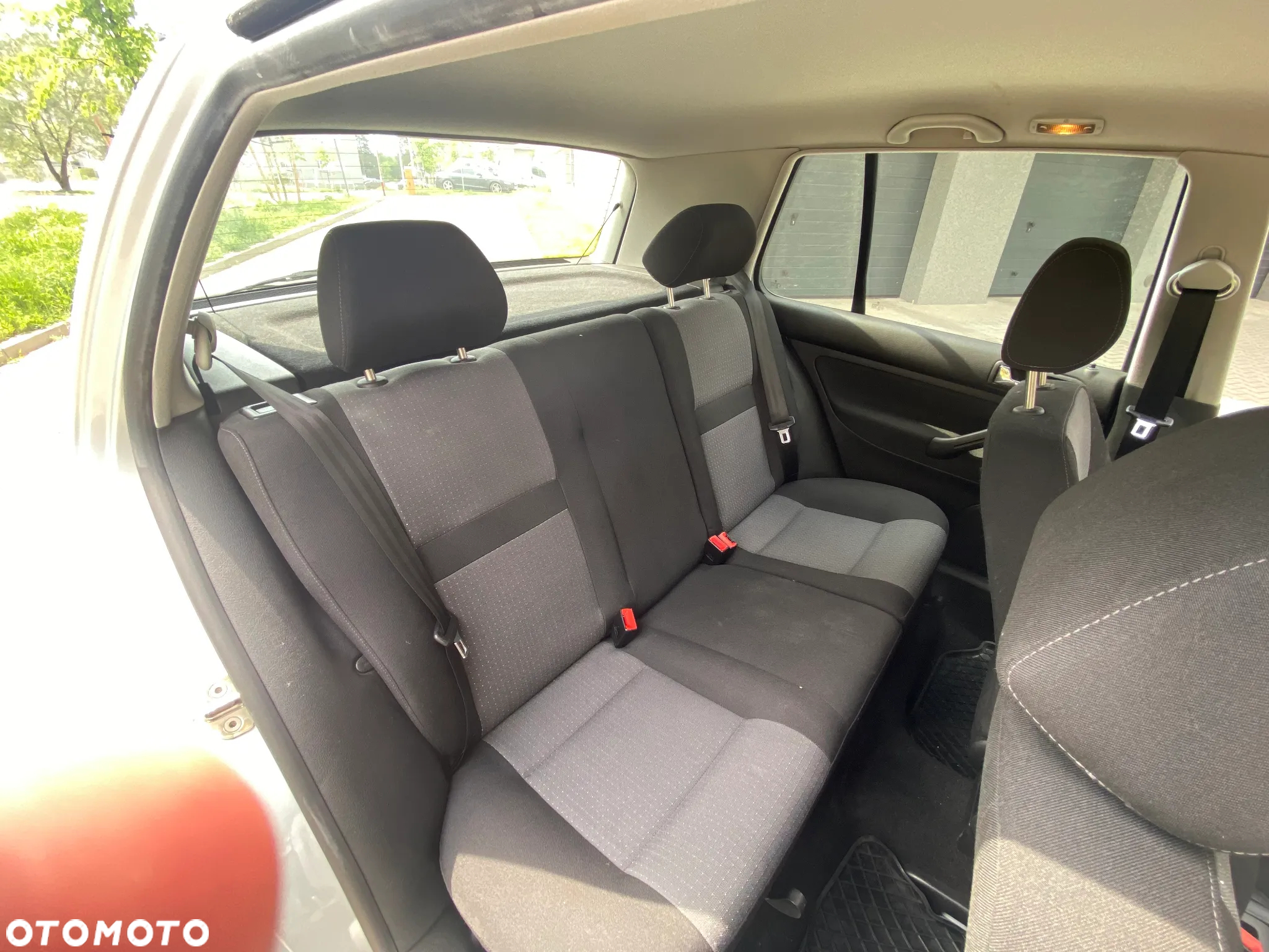Volkswagen Golf 1.9 TDI DPF Trendline - 11