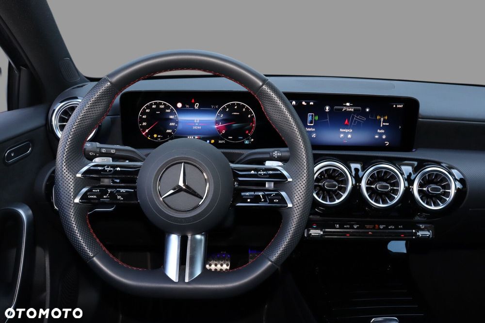 Mercedes-Benz Klasa A 200 AMG Line 7G-DCT - 15