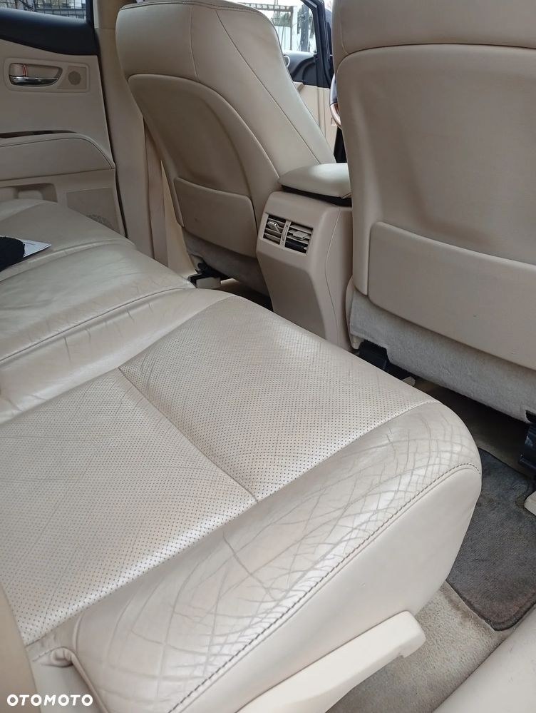 Lexus RX - 11