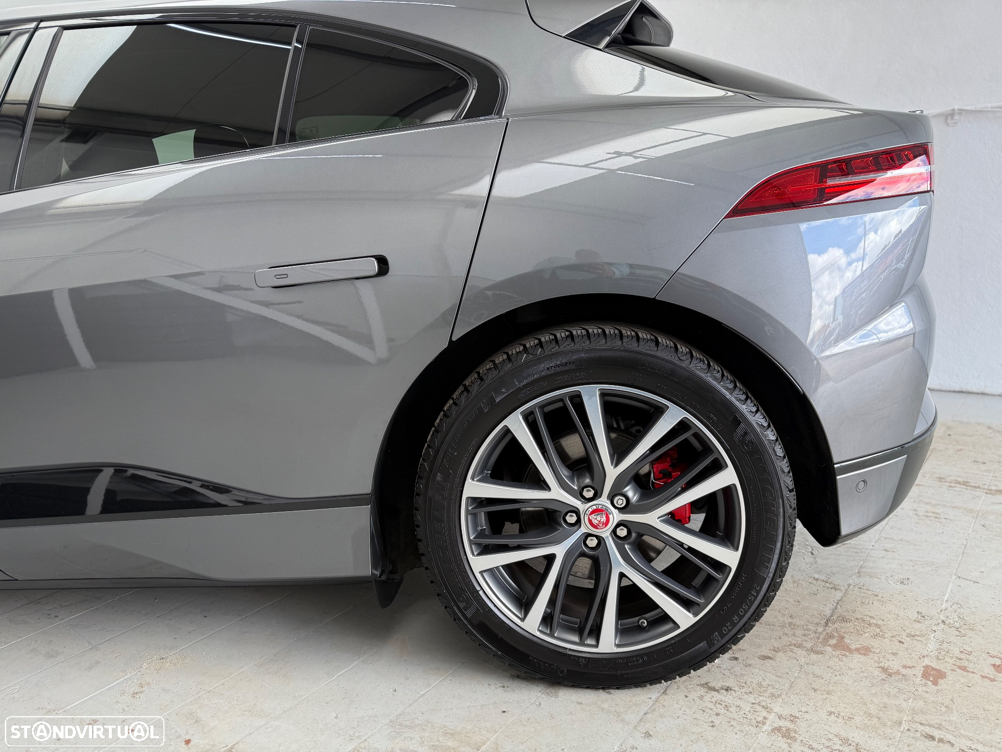 Jaguar I-Pace EV400 AWD First Edition - 38