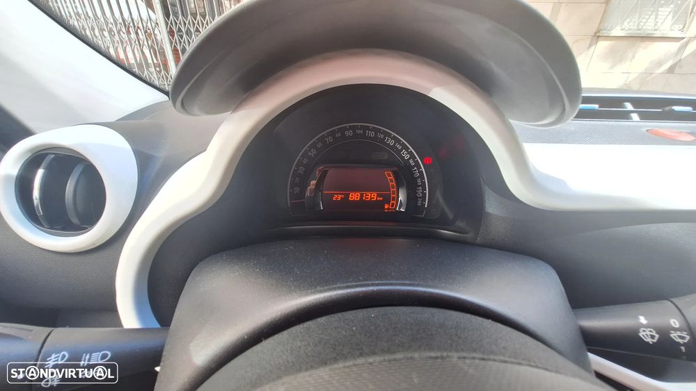 Renault Twingo — fotografia 8