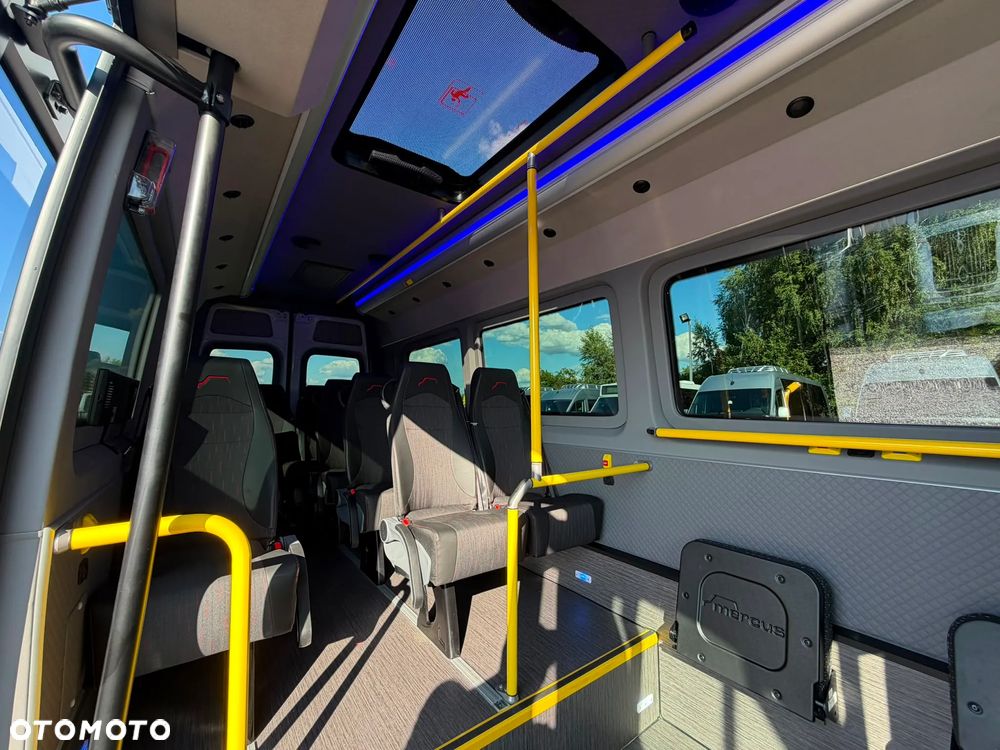 Mercedes-Benz Sprinter 517 - 16