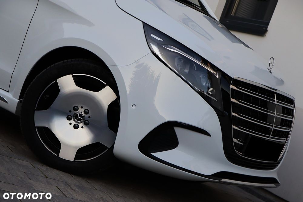 Mercedes-Benz Klasa V - 1