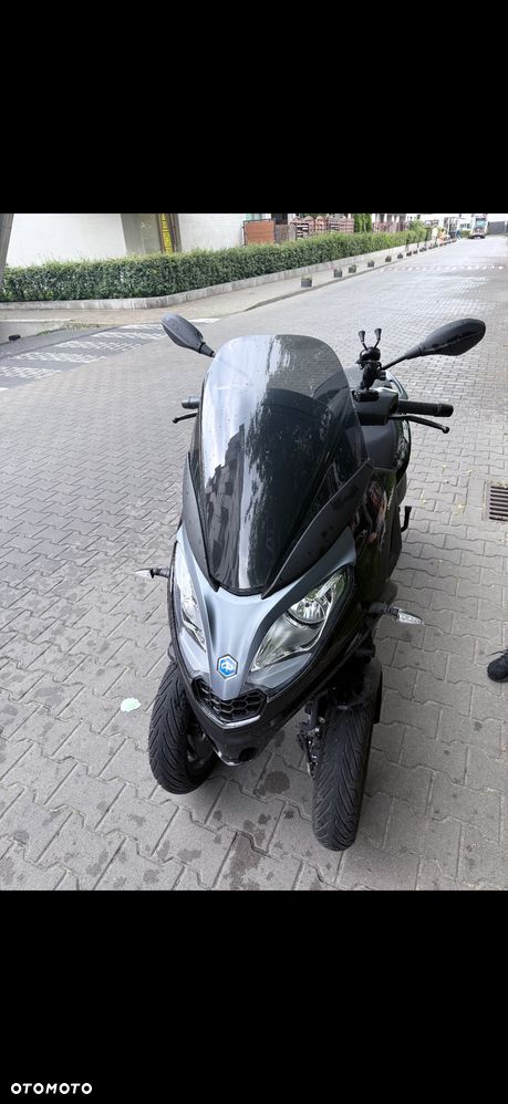 Piaggio MP-3 - 12