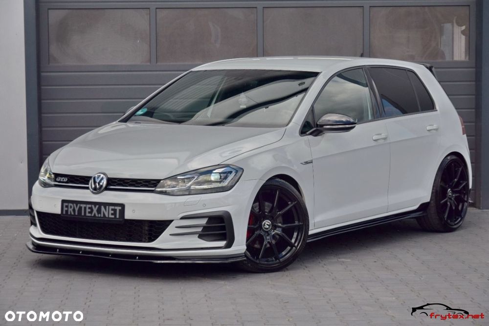 Volkswagen Golf - 38
