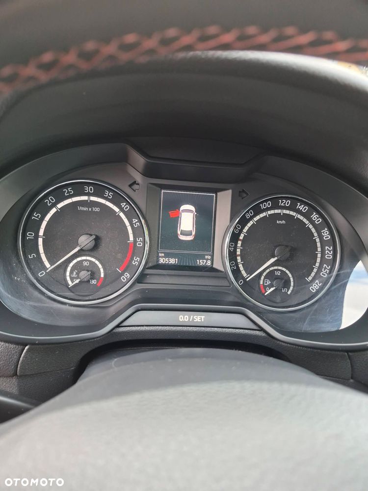 Skoda Octavia 2.0 TDI 4x4 DSG RS - 18