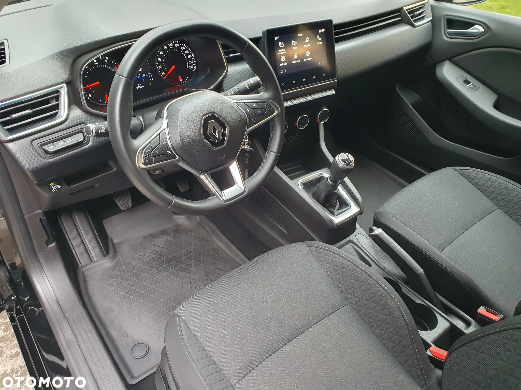 Renault Clio - 18