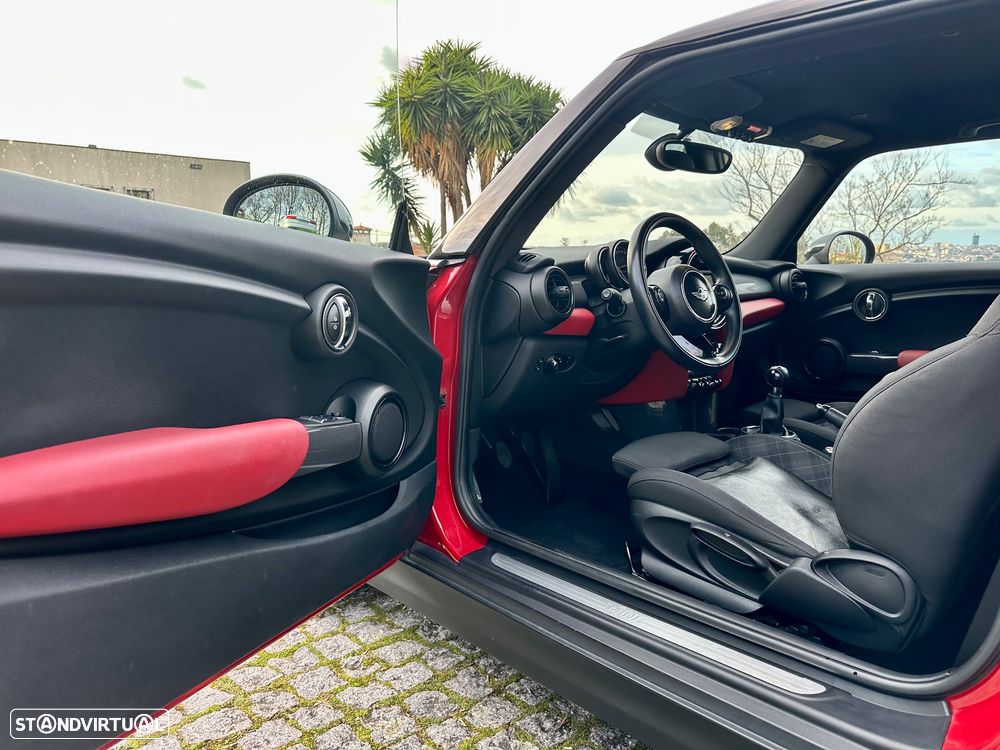 MINI 3 Portas Cooper D - 19