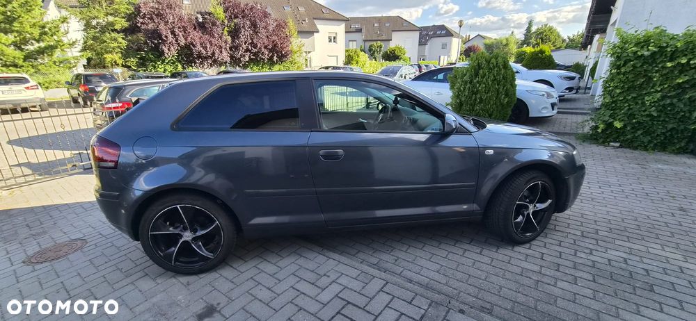 Audi A3 3-drzwiowe 1.6 Ambition - 7