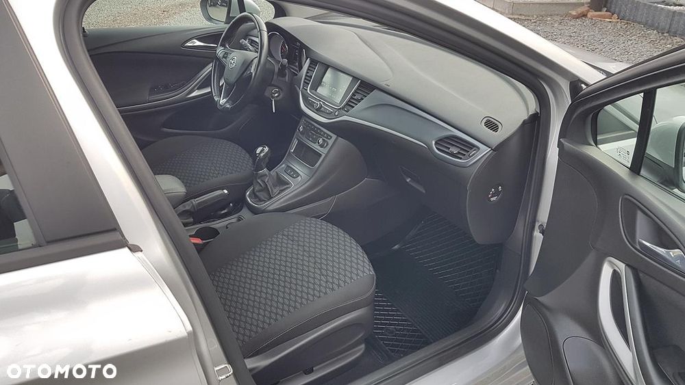 Opel Astra 1.6 CDTI Essentia - 27