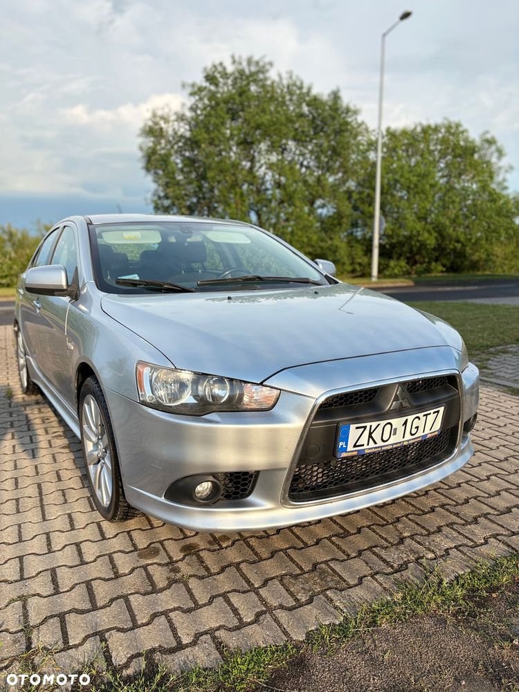 Mitsubishi Lancer - 2