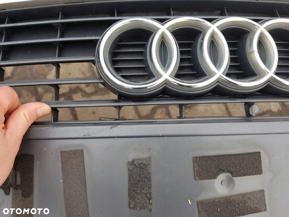 AUDI A3 8P LIFT 08-12r ZDERZAK PRZÓD LY3J - 12
