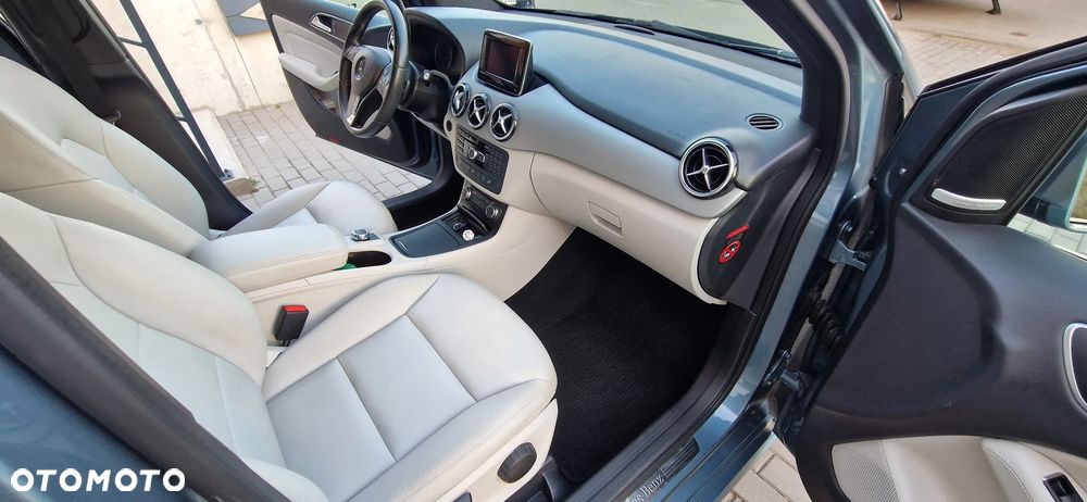 Mercedes-Benz Klasa B 200 7G-DCT - 11