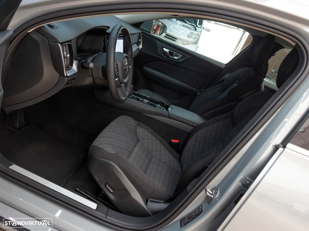 Volvo V60 2.0 T6 AWD TE Essential - 15