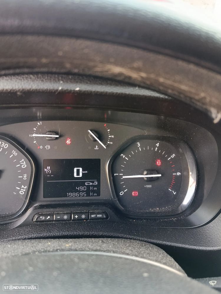 Citroën Jumpy 2.0 BlueHDi M Confort Semi-Vidrado - 1