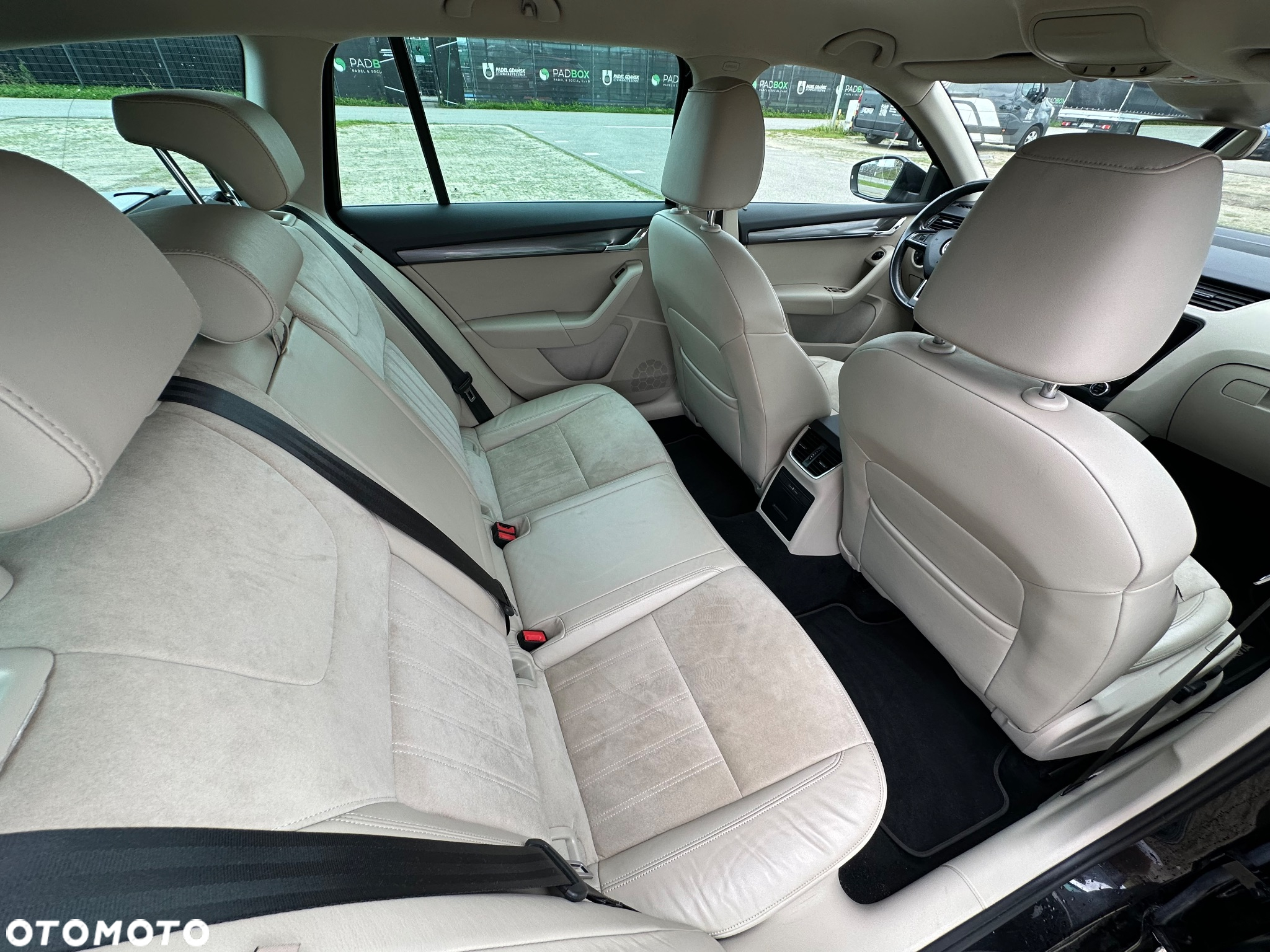 Skoda Octavia 2.0 TDI 4x4 Style DSG - 8