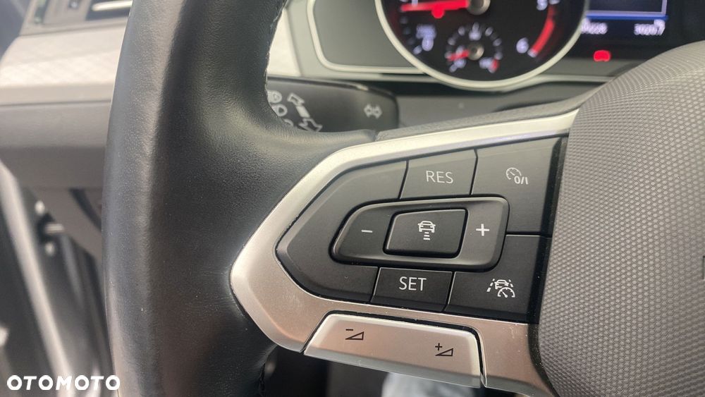 Volkswagen Passat - 23