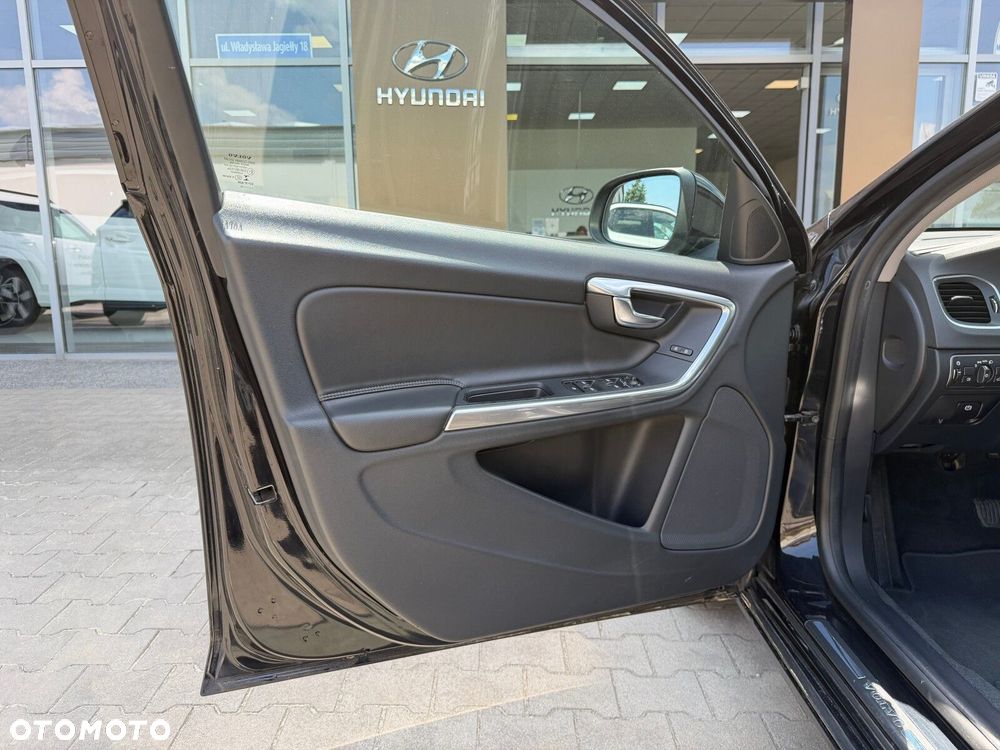Volvo S60 T3 Drive-E Kinetic - 10