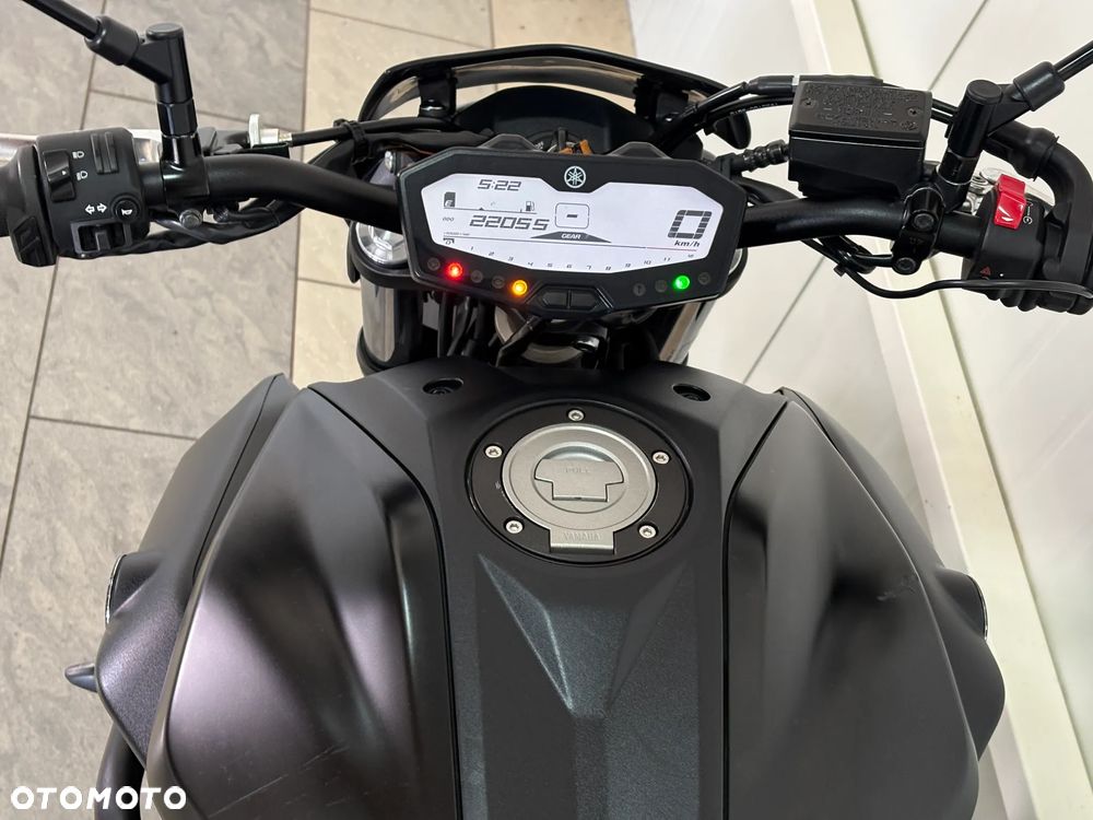 Yamaha MT - 12