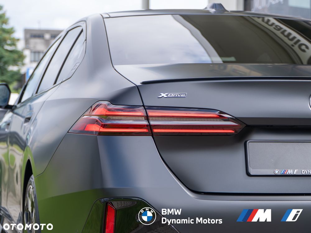 BMW Seria 5 540d xDrive - 11