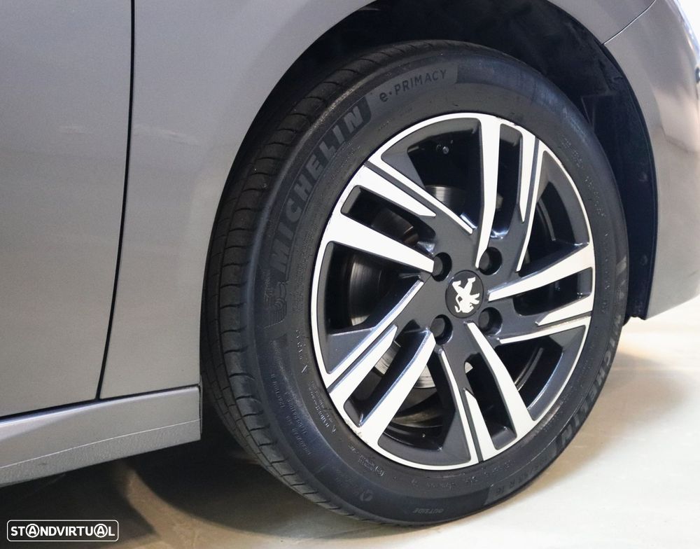 Peugeot 208 1.2 PureTech Active Pack - 3