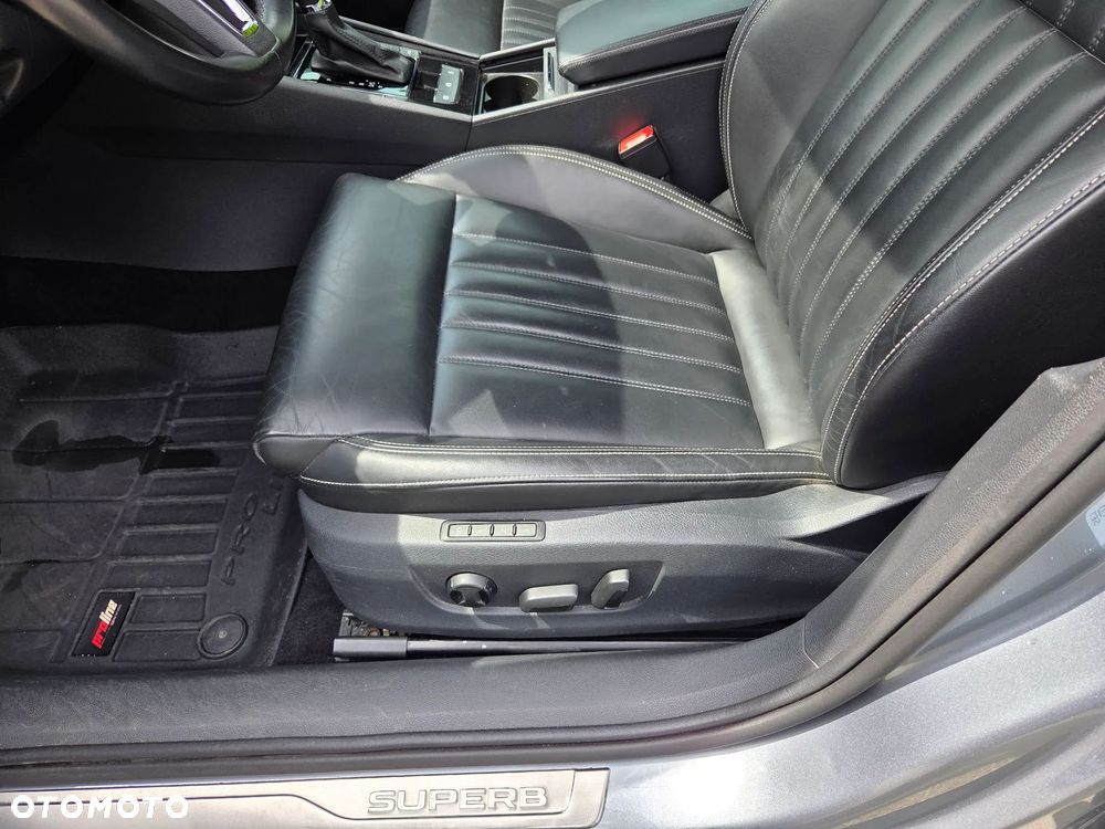 Skoda Superb 2.0 TDI L&K DSG - 7