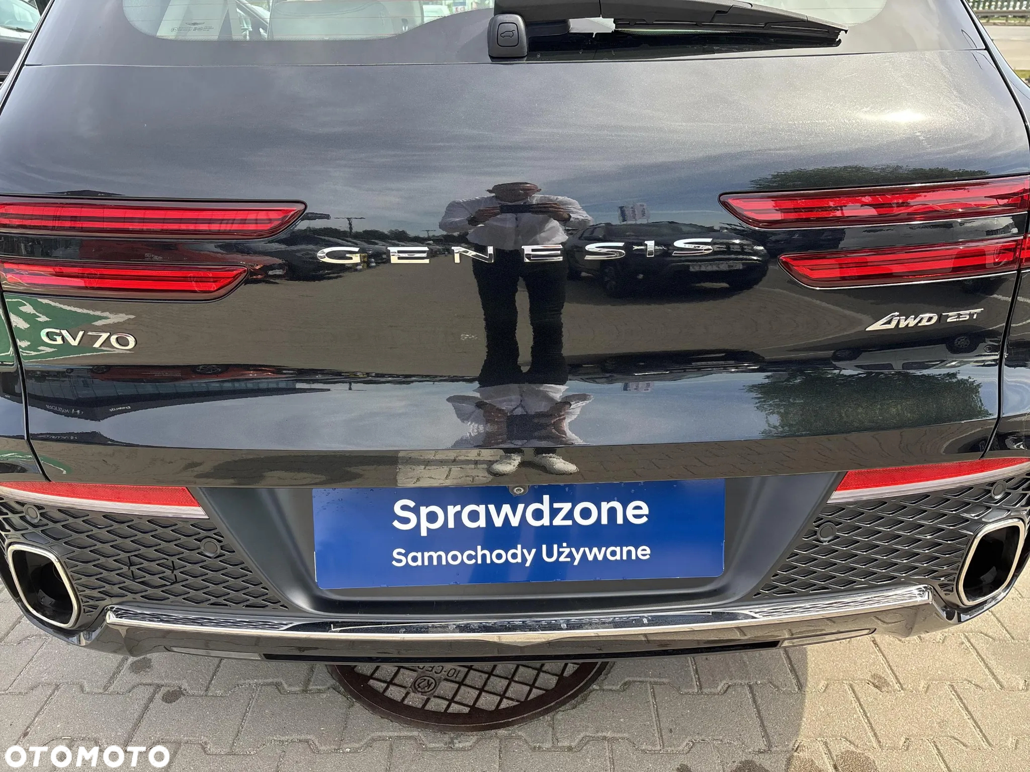Genesis GV70 2.5T AWD AT8 Luxury Line - 17