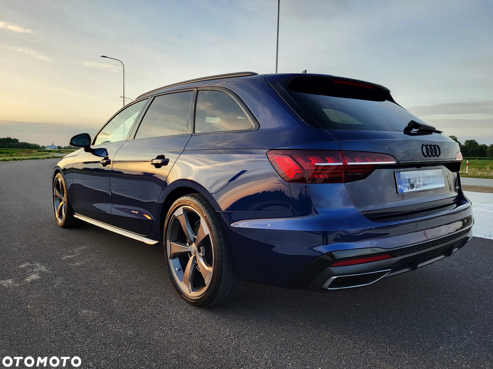 Audi A4 Avant 40 TDI quattro S tronic S line - 10