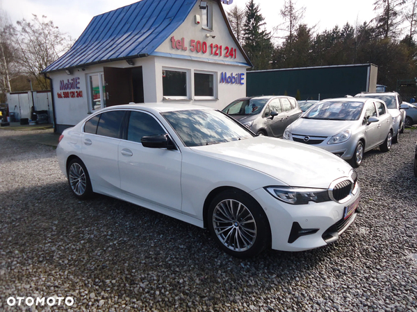 BMW Seria 3 318i Sport