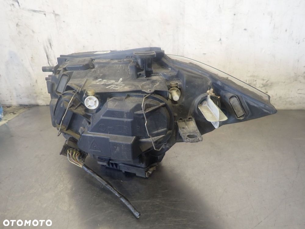 LAMPA PRAWA PRZEDNIA BMW E87 118D - 3