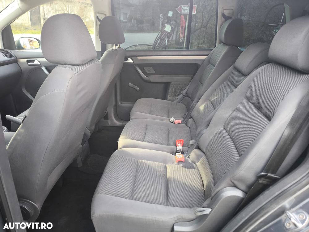 Volkswagen Touran 1.9TDI Highline - 10