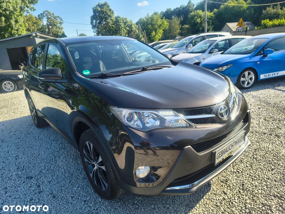 Toyota RAV4 2.2 D-4D 4x4 Automatik Edition - 3
