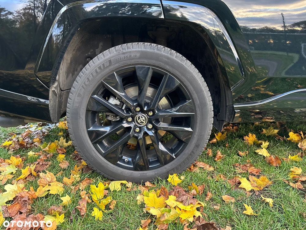 Toyota RAV4 2.5 Hybrid Black Edition by JBL 4x4 - 8