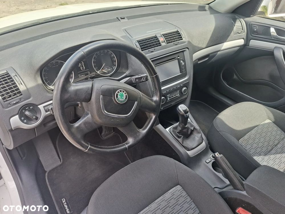 Skoda Octavia 2.0 TDI Laurin & Klement - 6