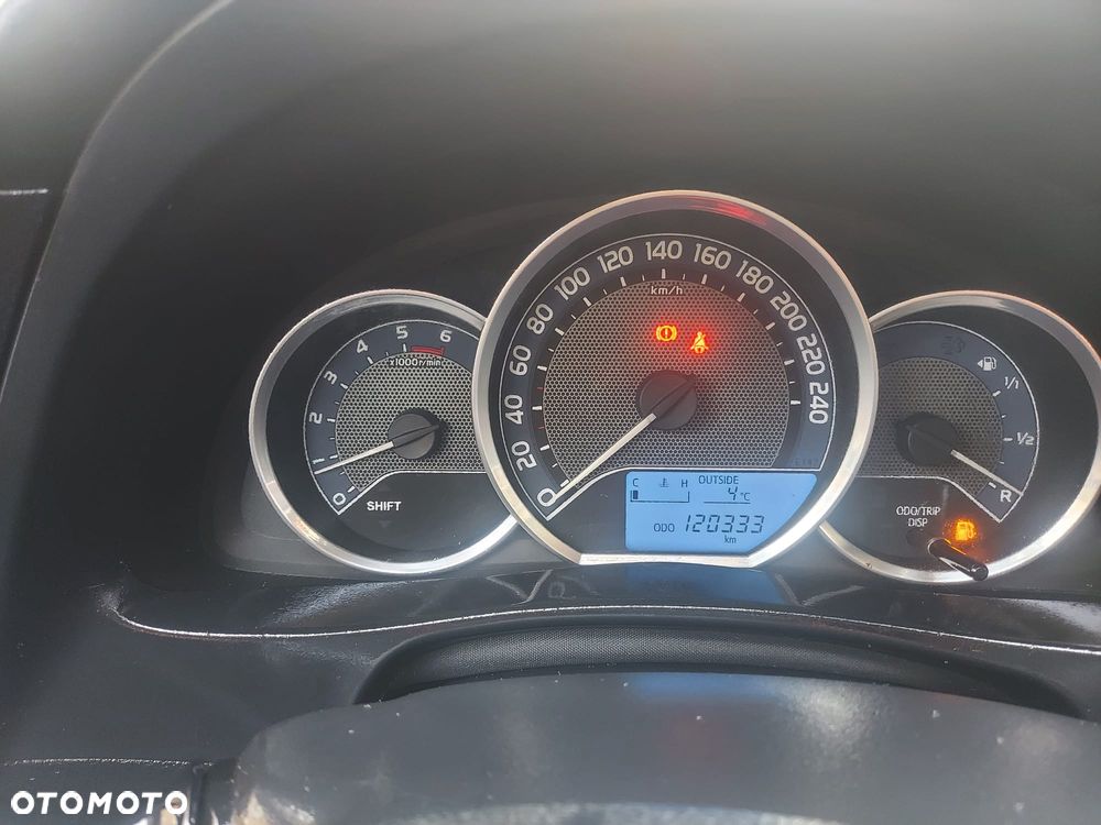 Toyota Auris 1.4 D-4D Design Edition - 14