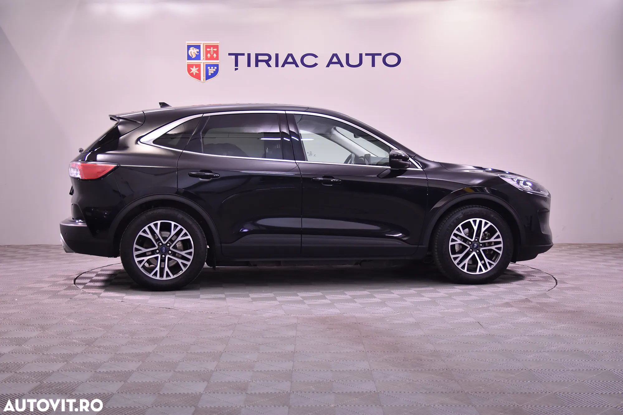 Ford Kuga - 6