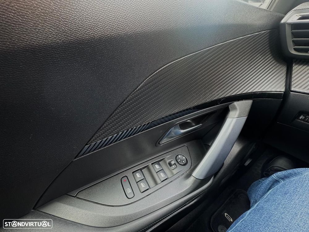 Peugeot e-2008 50 kWh Allure Pack - 11