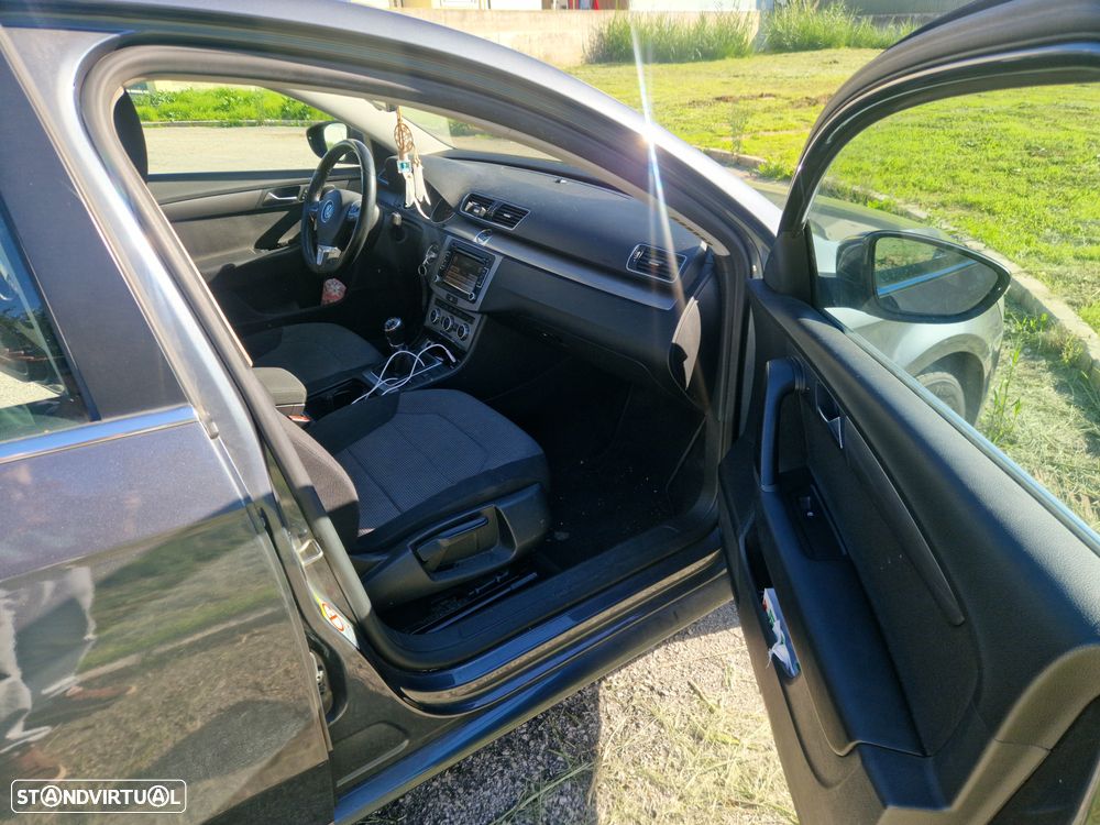 VW Passat Variant 1.6 TDI BlueMotion - 10