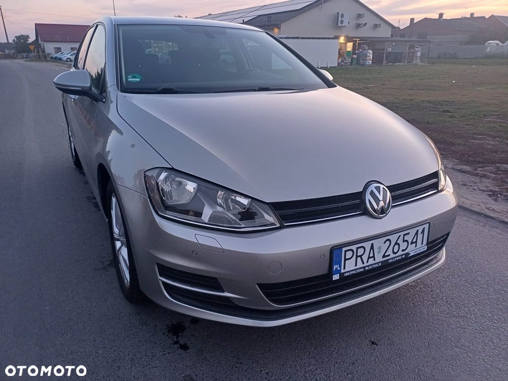 Volkswagen Golf - 5