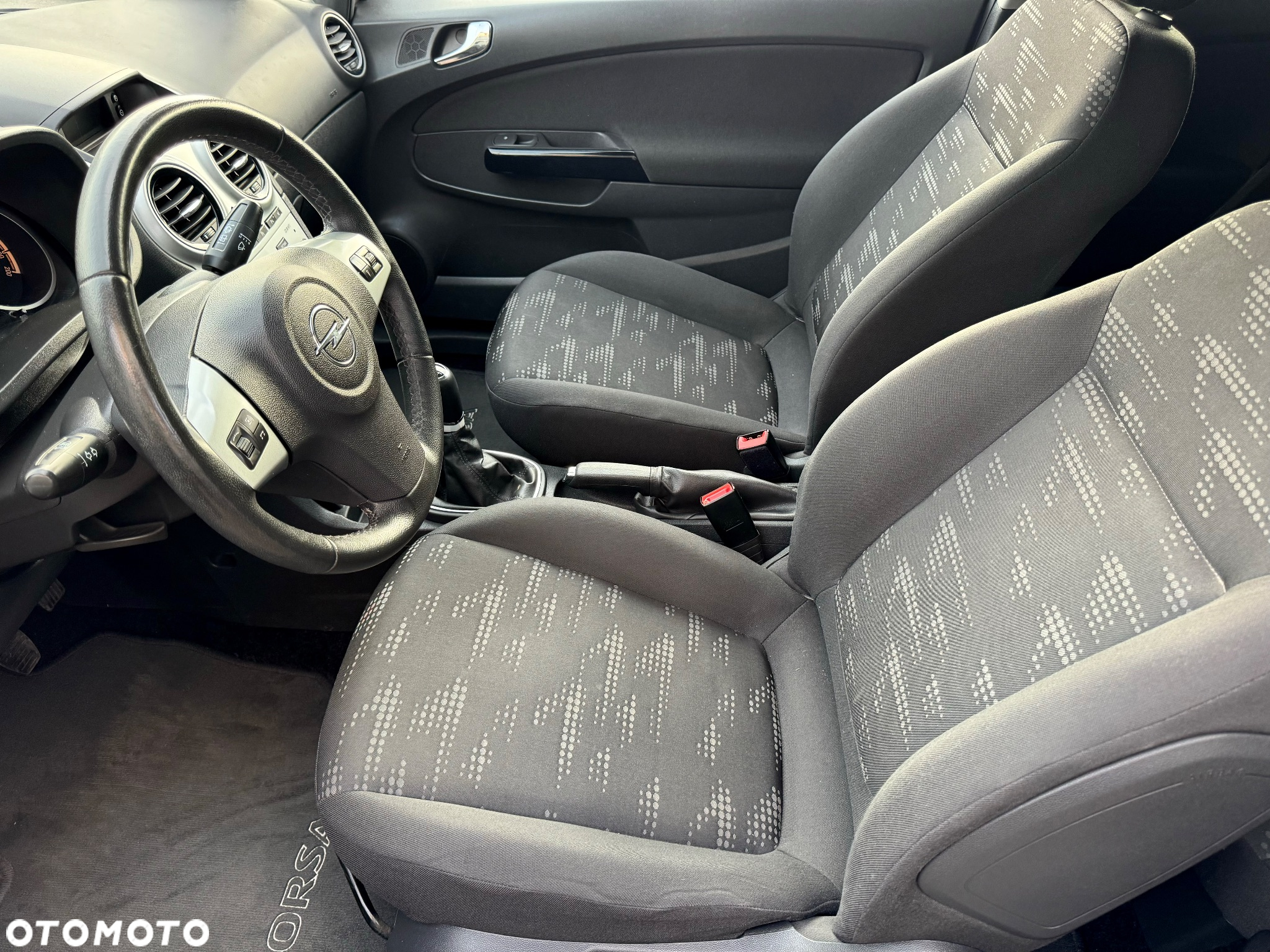Opel Corsa 1.4 16V Satellite - 10