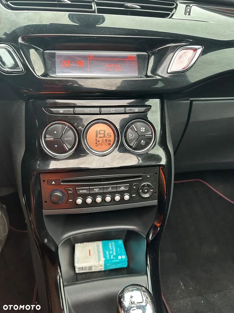 Citroën DS3 Cabrio e-HDi 90 FAP EGS6 SoChic - 34